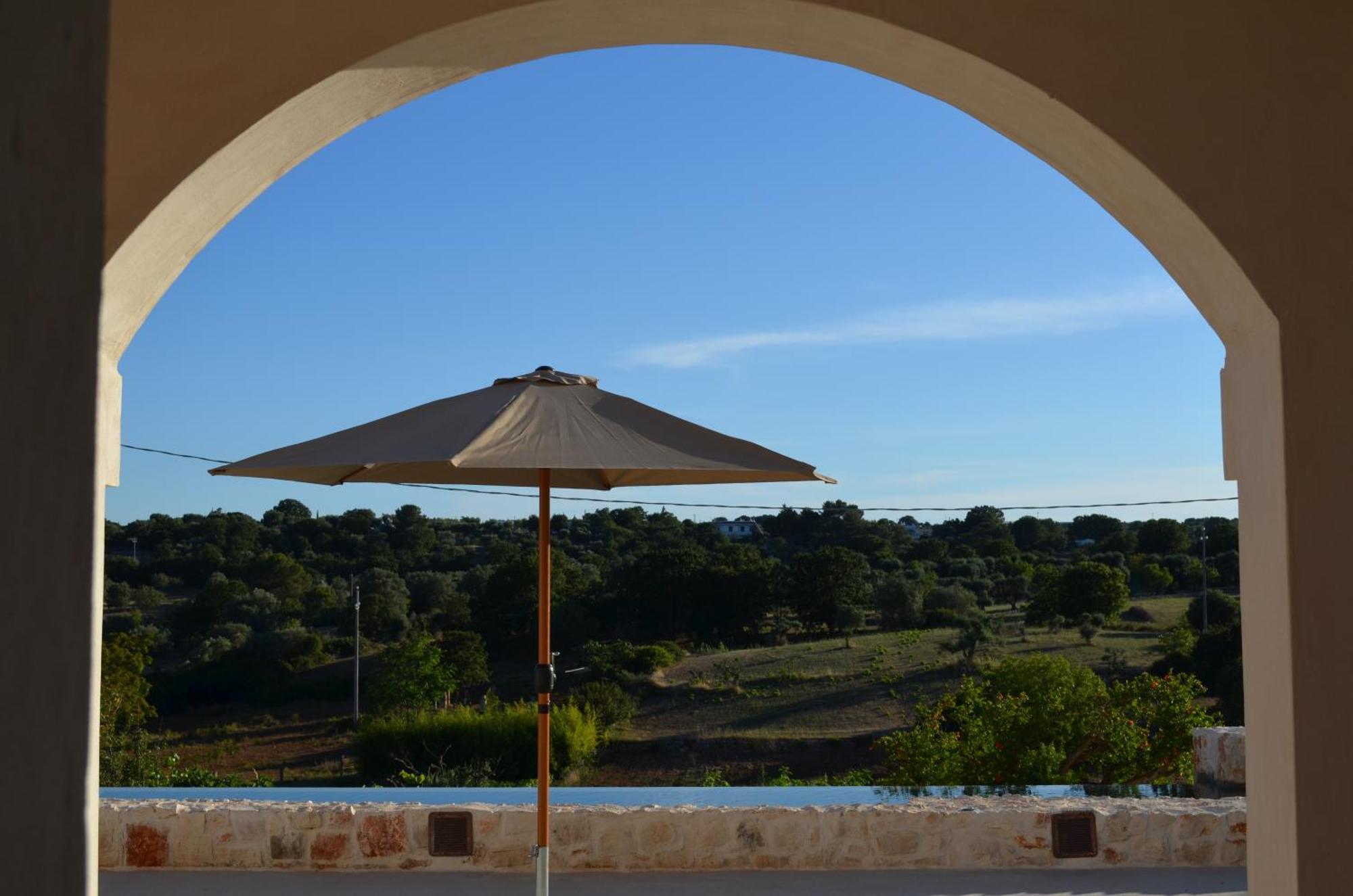 B&B Fuga Al Trullo Ostuni Exterior photo
