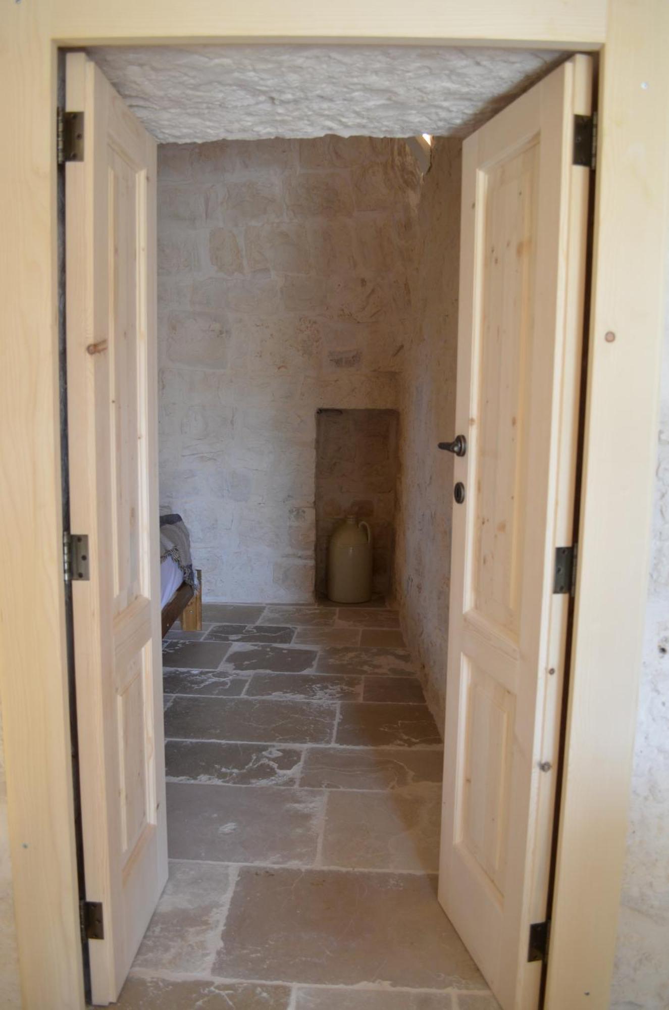 B&B Fuga Al Trullo Ostuni Exterior photo